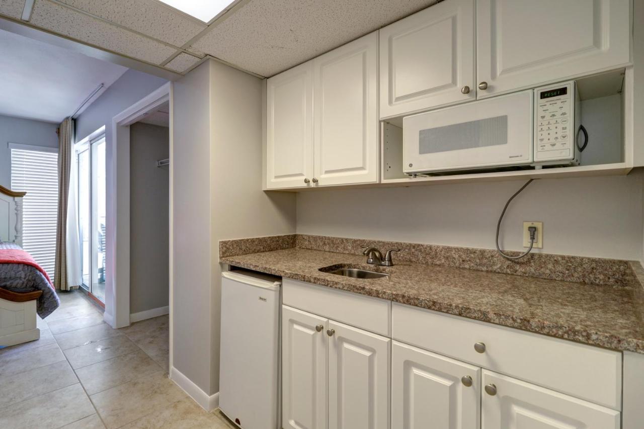 Amazing Views! Newly Listed! Family Friendly Unit! Pools! * Panama City Beach