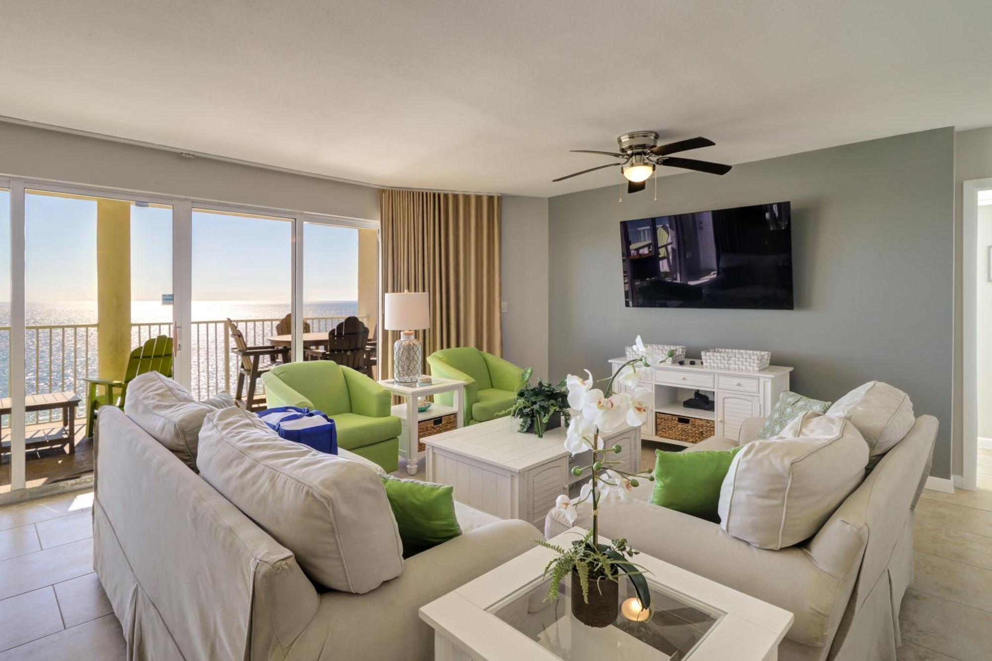 Amazing Views! Newly Listed! Family Friendly Unit! Pools! *