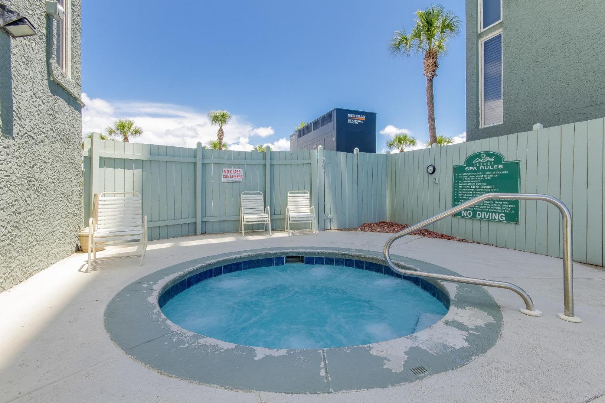 Holiday home Amazing Views! Newly Listed! Family Friendly Unit! Pools! *