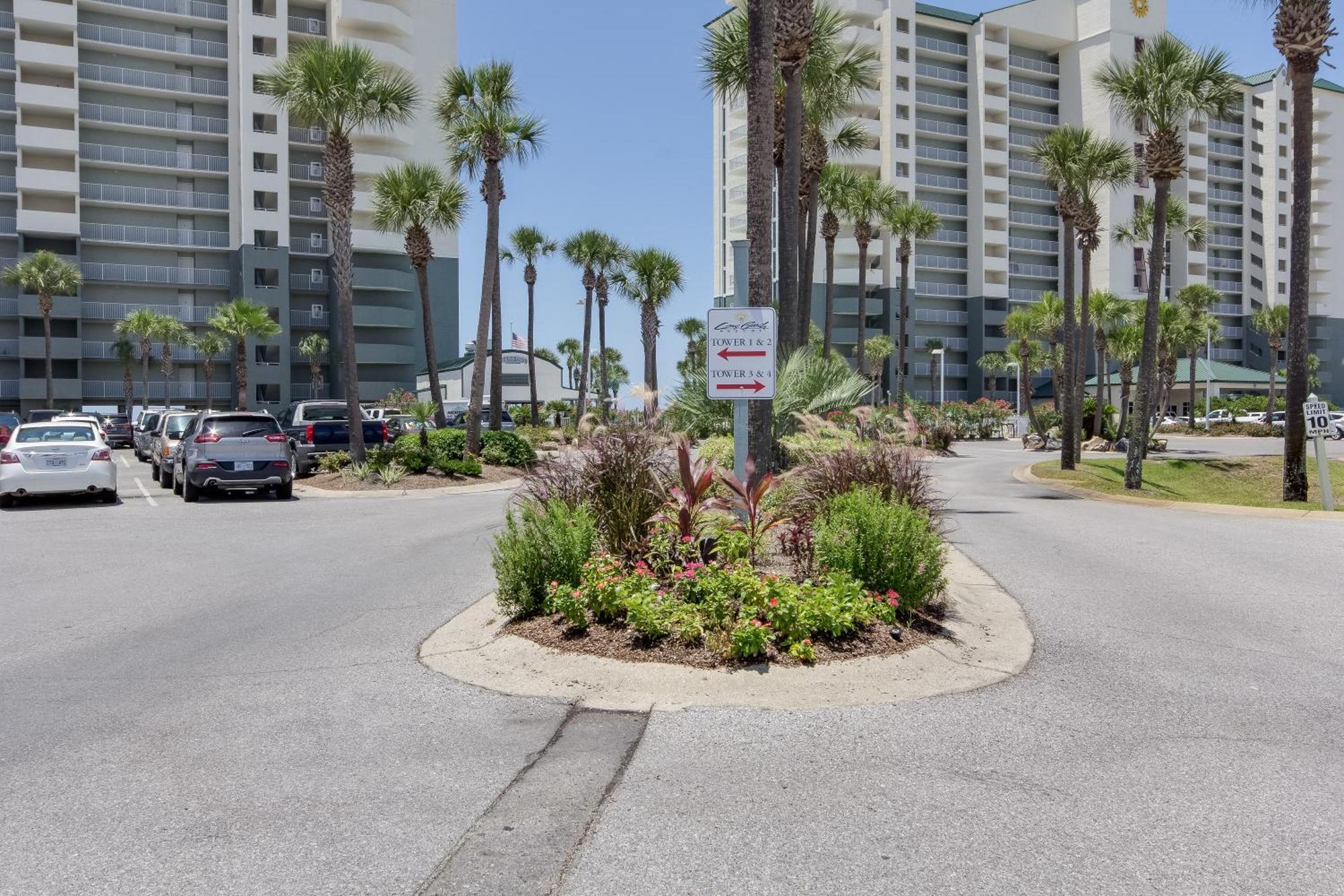 Amazing Views! Newly Listed! Family Friendly Unit! Pools! * Panama City Beach