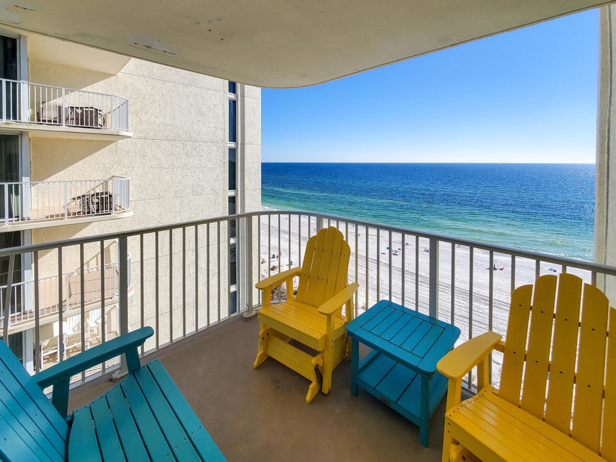 Amazing Views! Newly Listed! Family Friendly Unit! Pools! Holiday home