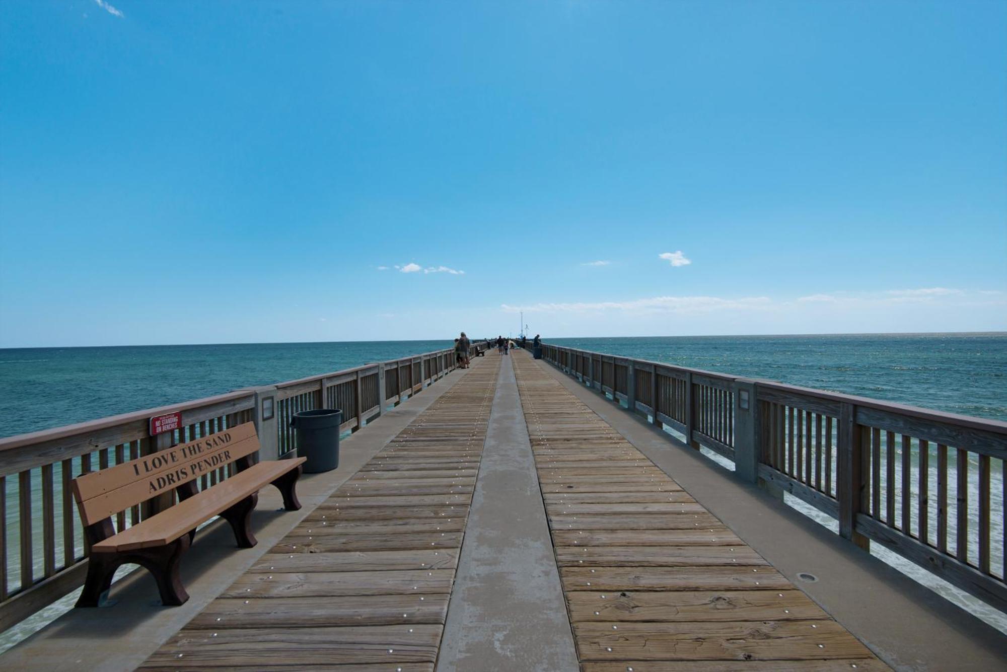 Amazing Views! Newly Listed! Family Friendly Unit! Pools! Holiday home