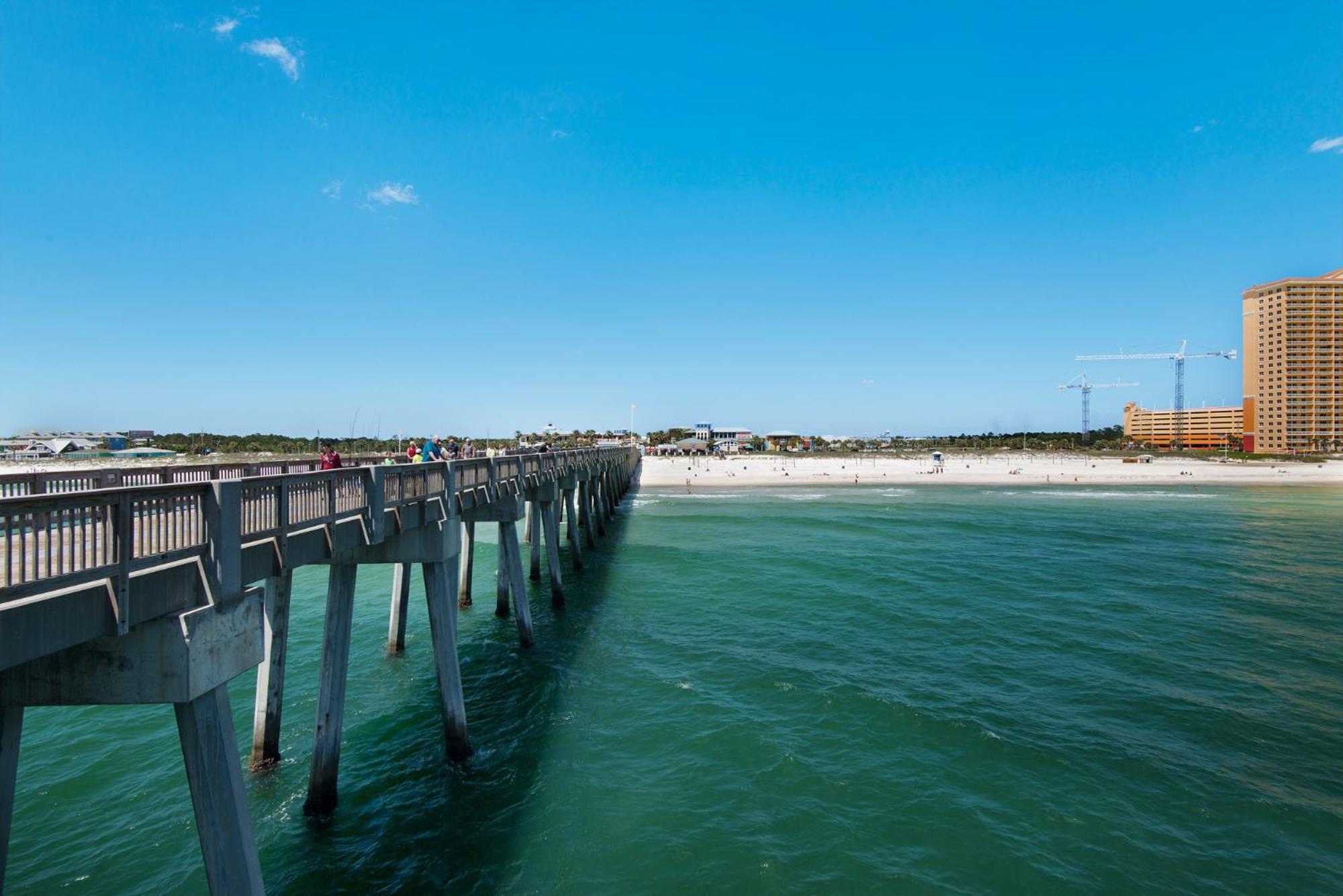 Amazing Views! Newly Listed! Family Friendly Unit! Pools! Holiday home Panama City Beach