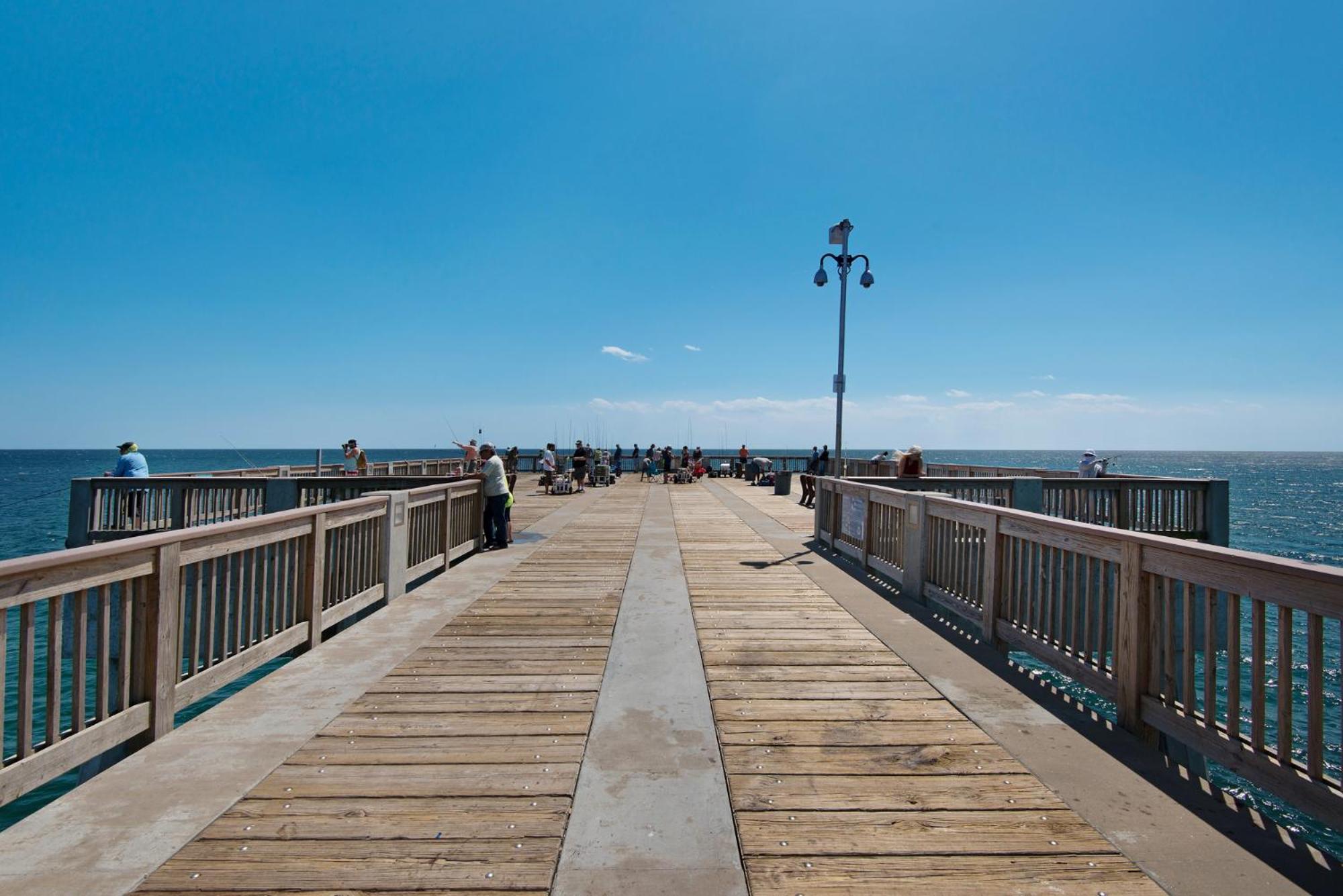 Amazing Views! Newly Listed! Family Friendly Unit! Pools! * Panama City Beach